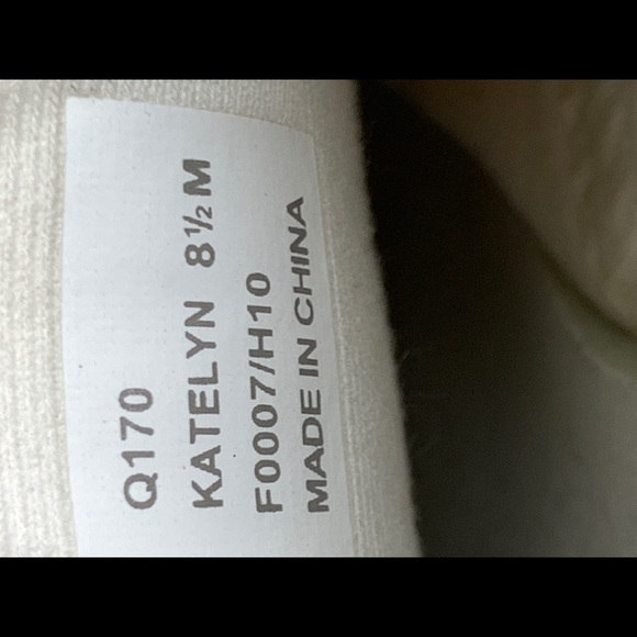 Coach Katelyn Signature Logo Sneakers Shoes Womens 8.5M Ivory White Laced Flats - Picture 8 of 8